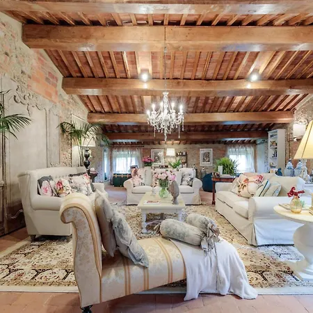 Hugo, Luxury 5 Bedrooms With Pool Villa