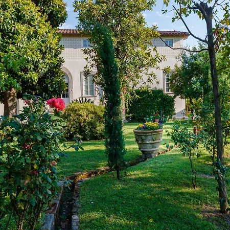 Villa Hugo, Luxury 5 Bedrooms With Pool *