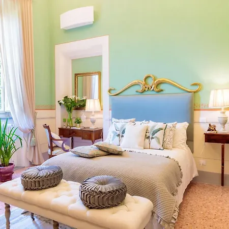 Hugo, Luxury 5 Bedrooms With Pool Lucca