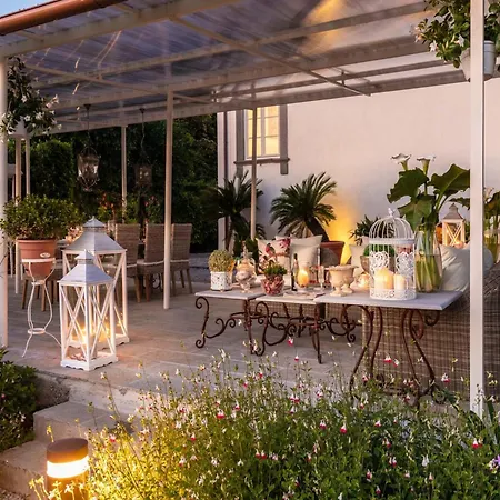 Hugo, Luxury 5 Bedrooms With Pool Lucca