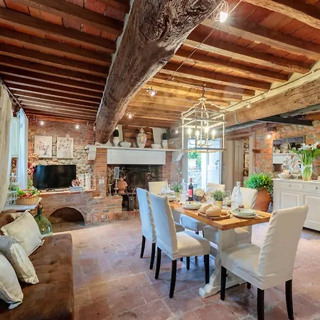 Villa Hugo, Luxury 5 Bedrooms With Pool *