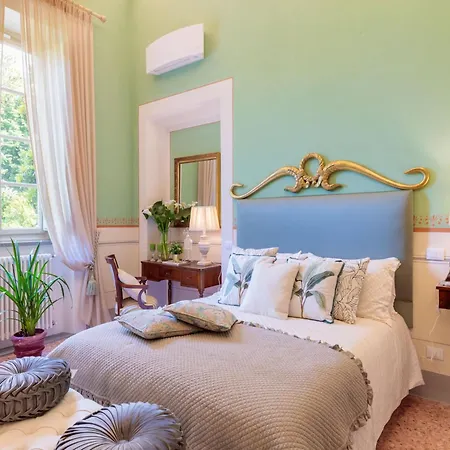 Hugo, Luxury 5 Bedrooms With Pool * Lucca
