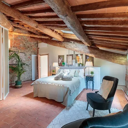 Villa Hugo, Luxury 5 Bedrooms With Pool Lucca