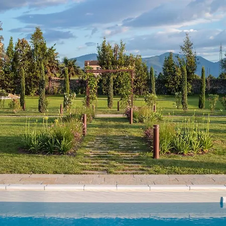 Hugo, Luxury 5 Bedrooms With Pool Lucca